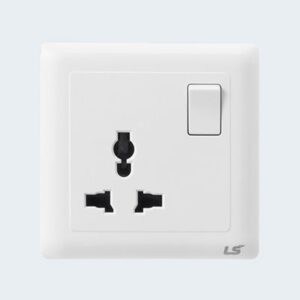 Eagle S-Factor Supplies - Focus PCH 13A Switched Multi Socket with Light (White)